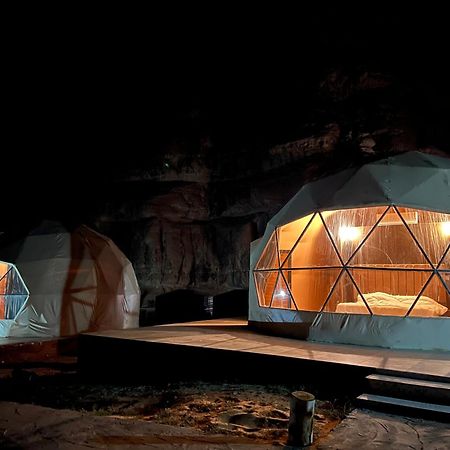Scarlet Luxury Camp Wadi Rum Bagian luar foto