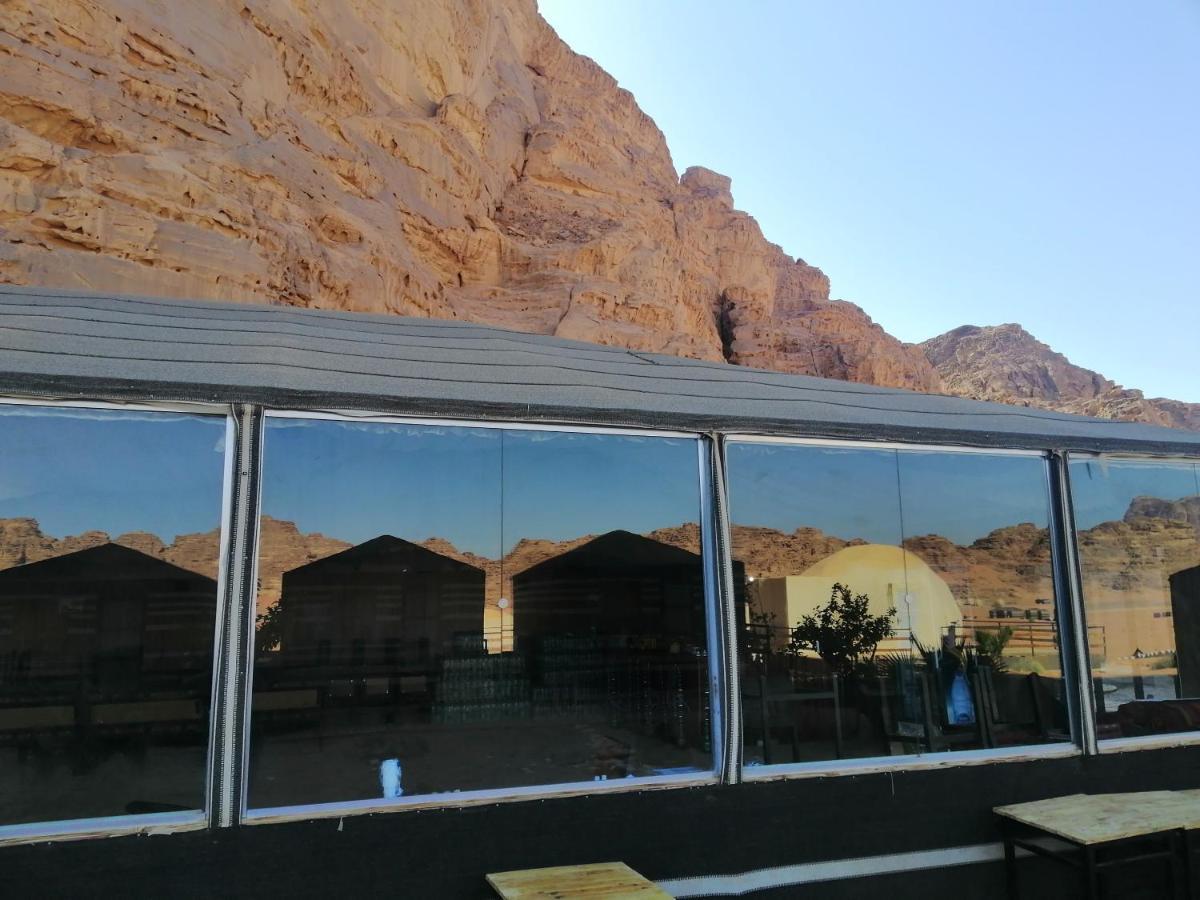 Scarlet Luxury Camp Wadi Rum Bagian luar foto