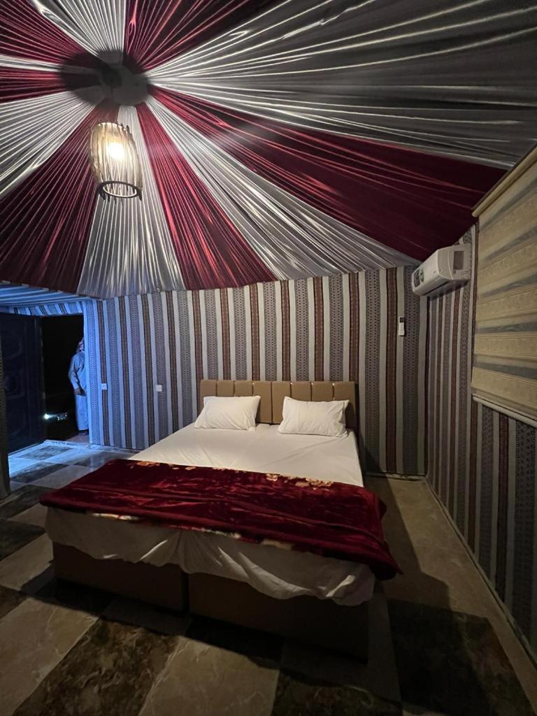 Scarlet Luxury Camp Wadi Rum Bagian luar foto