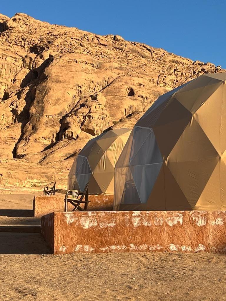 Scarlet Luxury Camp Wadi Rum Bagian luar foto