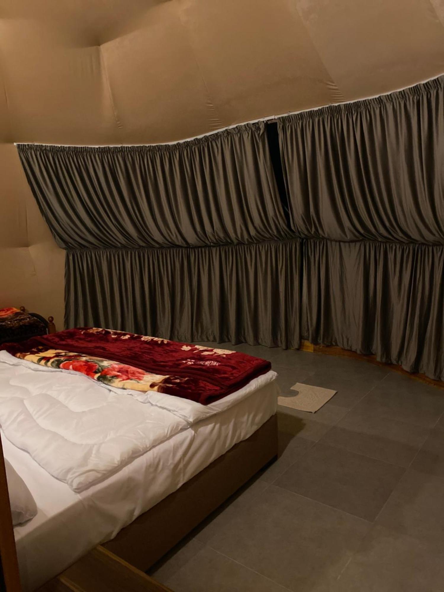 Scarlet Luxury Camp Wadi Rum Bagian luar foto