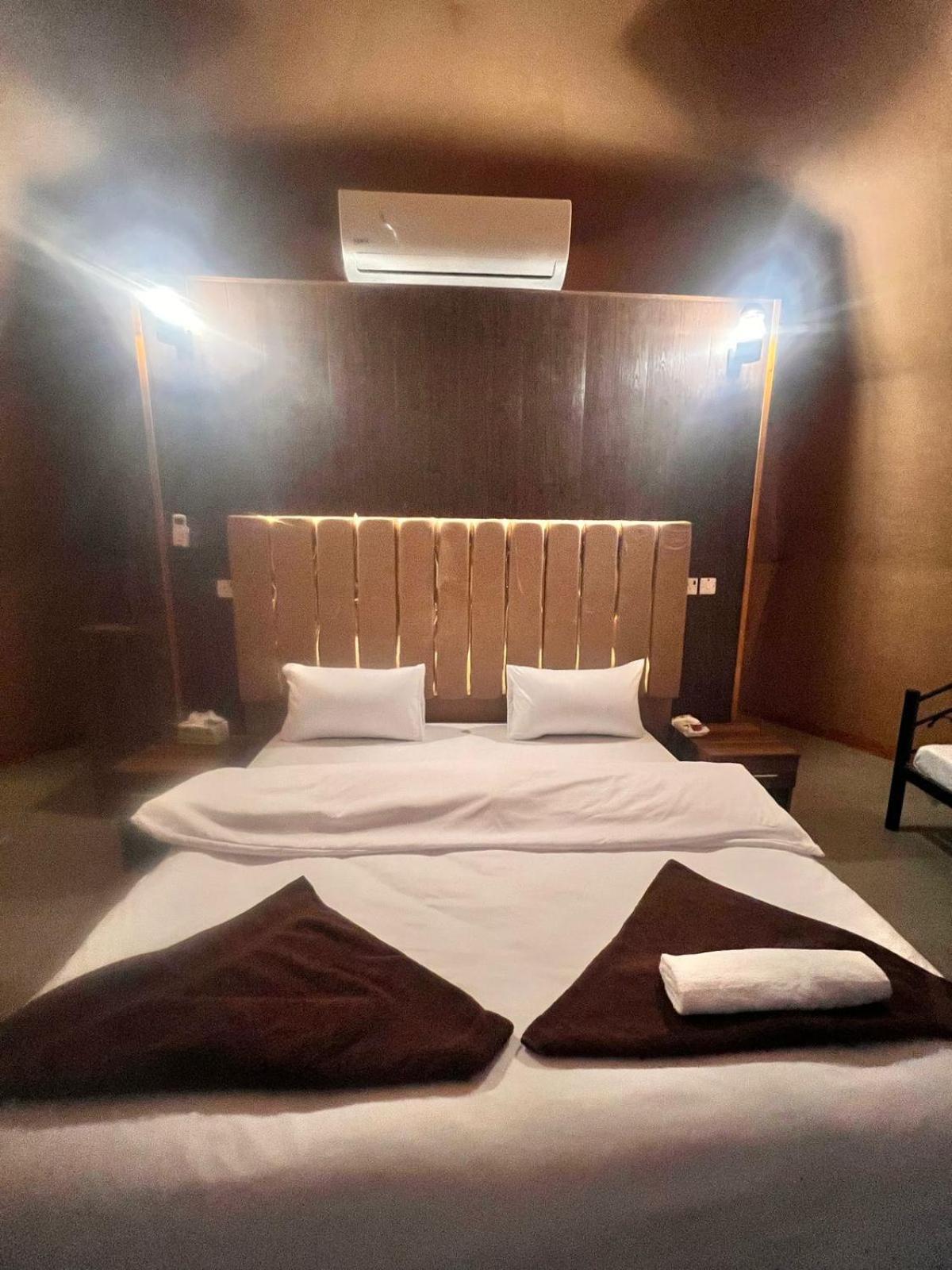 Scarlet Luxury Camp Wadi Rum Bagian luar foto