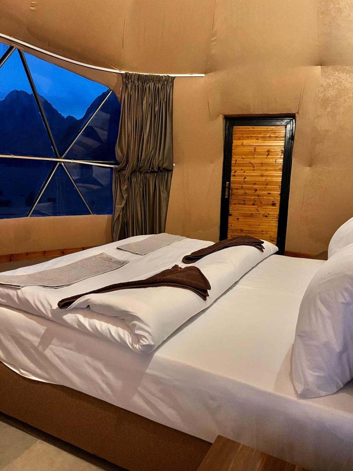 Scarlet Luxury Camp Wadi Rum Bagian luar foto